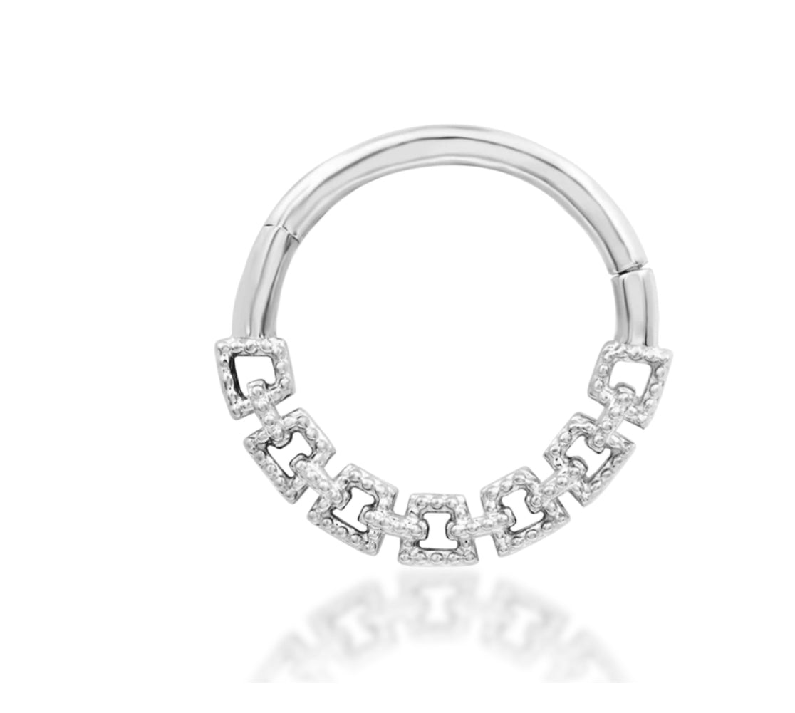 Junipurr Jewellery Sasha 14kt Gold Daith Hinge Ring