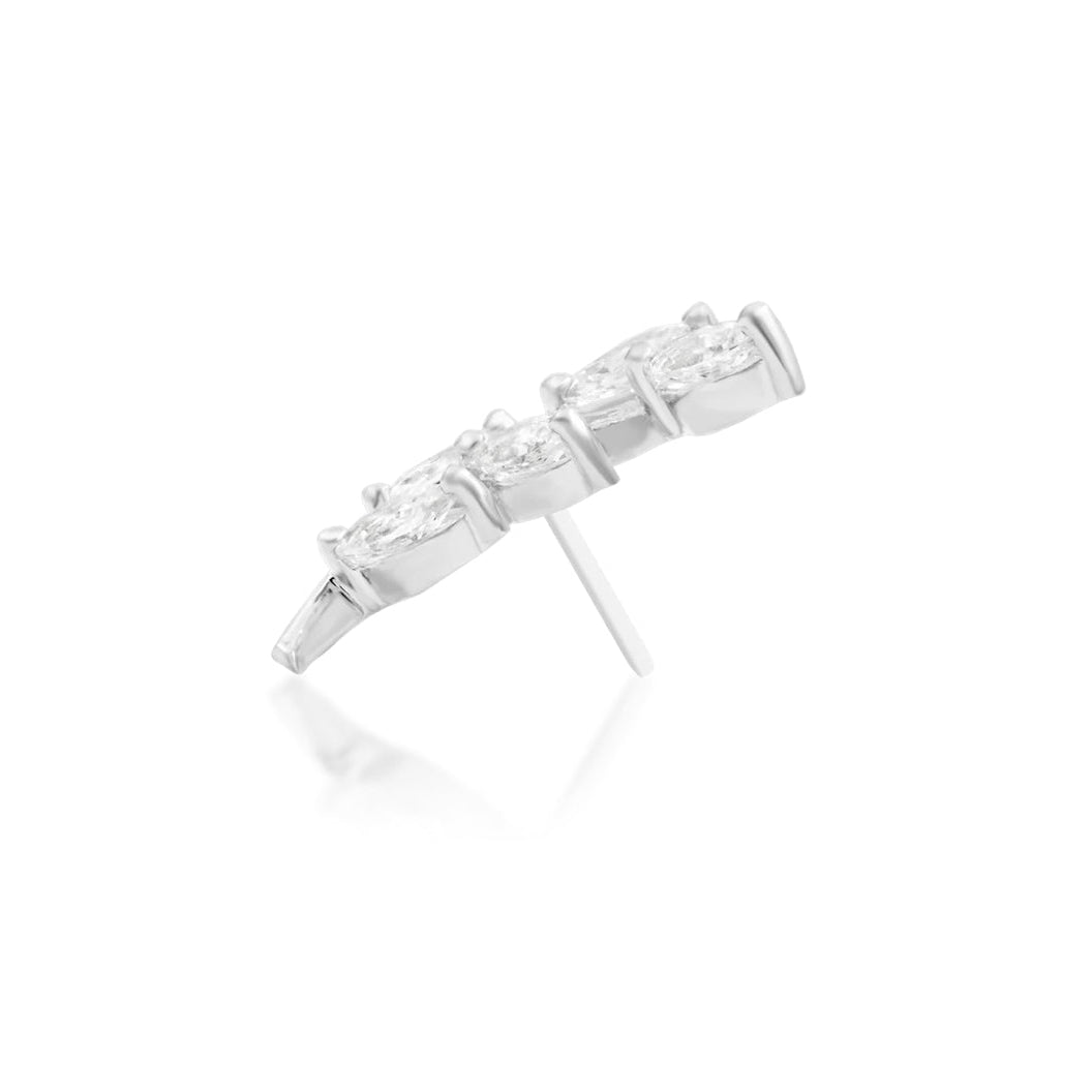 Side profile of the Junipurr Jewellery Vedia threadless end in 14k white gold designed for flat and helix piercings.