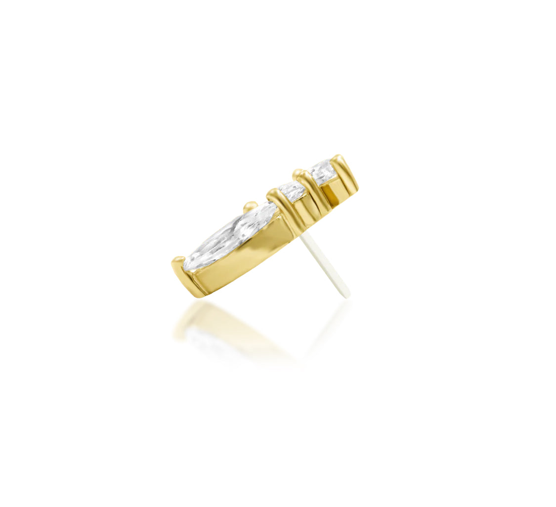 Side profile of the Junipurr Jewellery Enigma threadless end in 14k yellow gold designed for flat and helix piercings.
