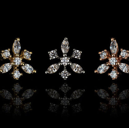 Junipurr Gold Snowflake Anna solid 14k yellow gold snowflake decorative end with white CZ gemstones, front view for helix and flat piercing jewellery