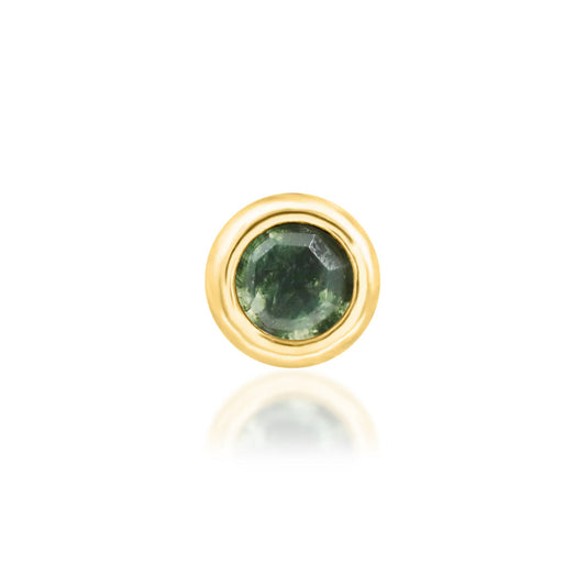 Front view of Junipurr Jewellery Alary threadless decorative end in 14k yellow gold with natural moss agate gemstone
