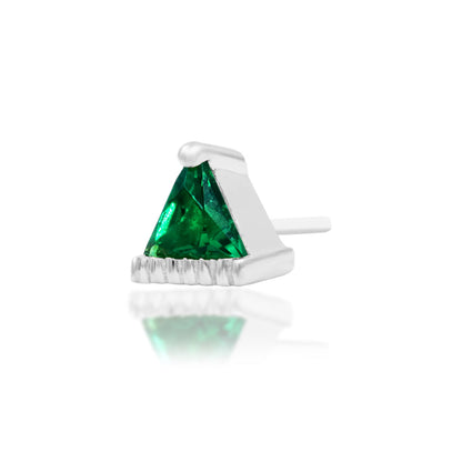 Front off side angled view of Junipurr Jewellery Alvern emerald CZ threadless decorative end in white gold
