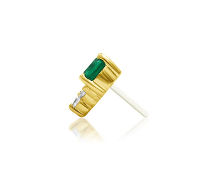 Side profile of Junipurr Jewellery Fahey emerald green CZ threadless end designed for comfortable cartilage piercing wear