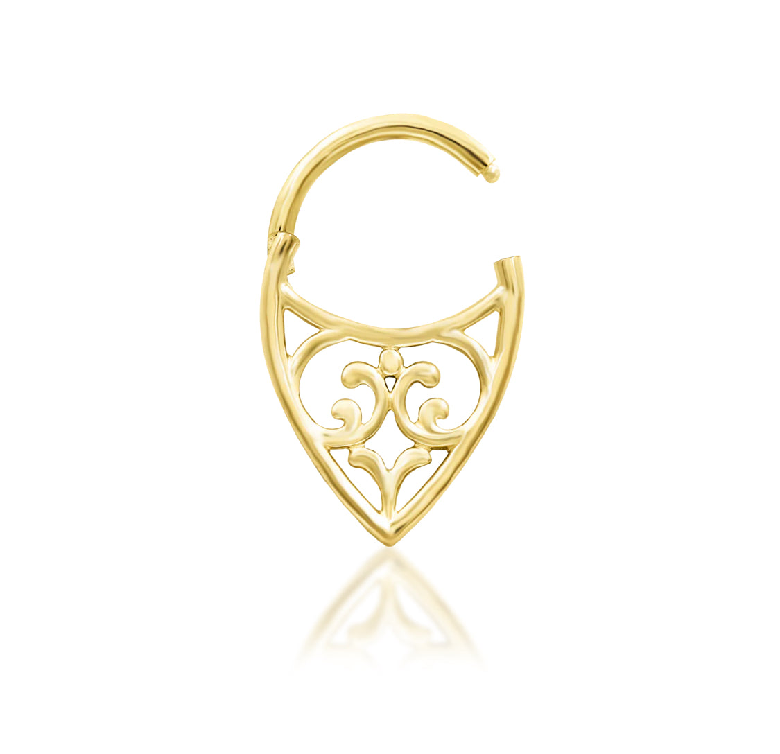 Off-front angled view of the Junipurr Jewellery Georgia in yellow gold, highlighting smooth contours and polished craftsmanship.