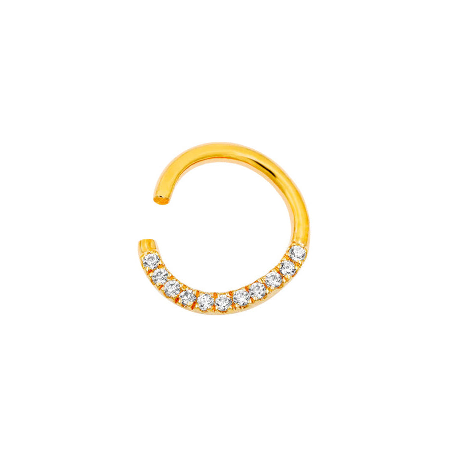 Angled view of Junipurr Jewellery gold CZ halo seam ring in yellow gold with cubic zirconia