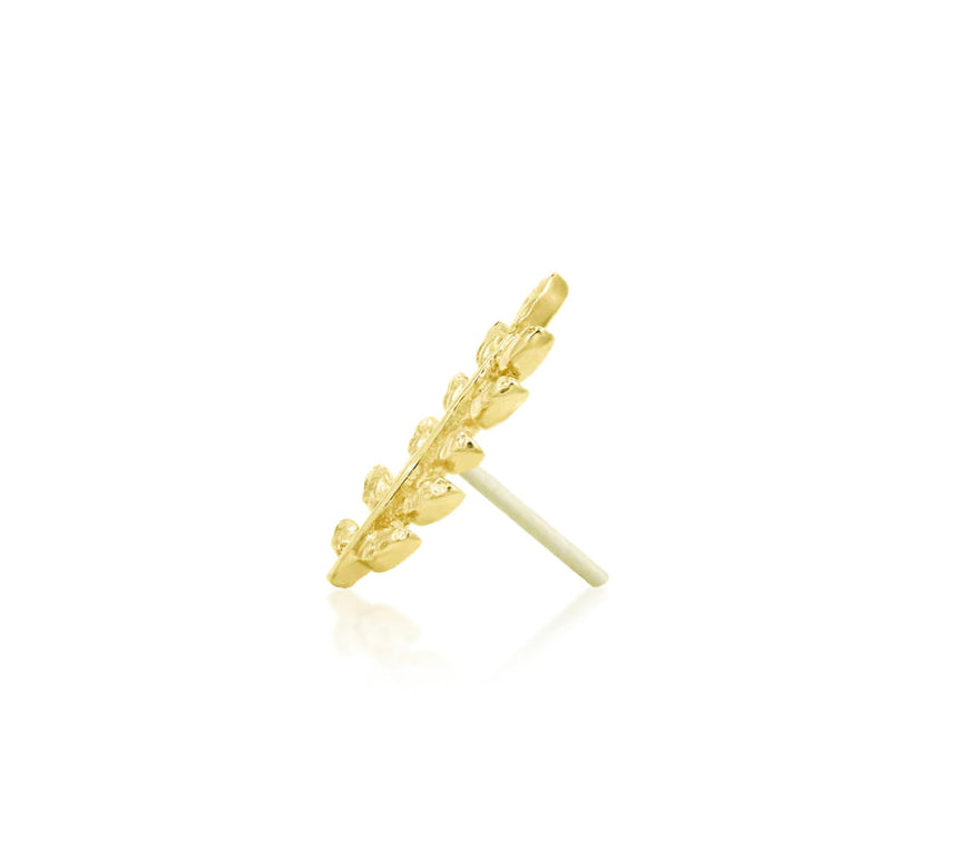 Side profile of the Junipurr Jewellery Willow threadless end in 14k yellow gold, designed for flat and conch piercings.