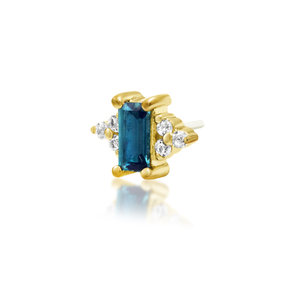Angled view of Junipurr Nellie alexandrite and CZ threadless end in yellow gold for conch jewellery