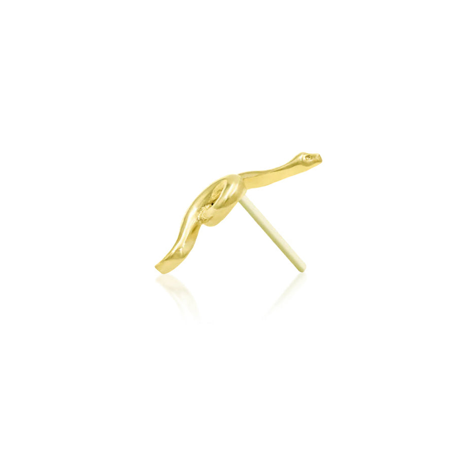 Elongated 14k yellow gold earring creating a sculptural look in a cartilage piercing.
