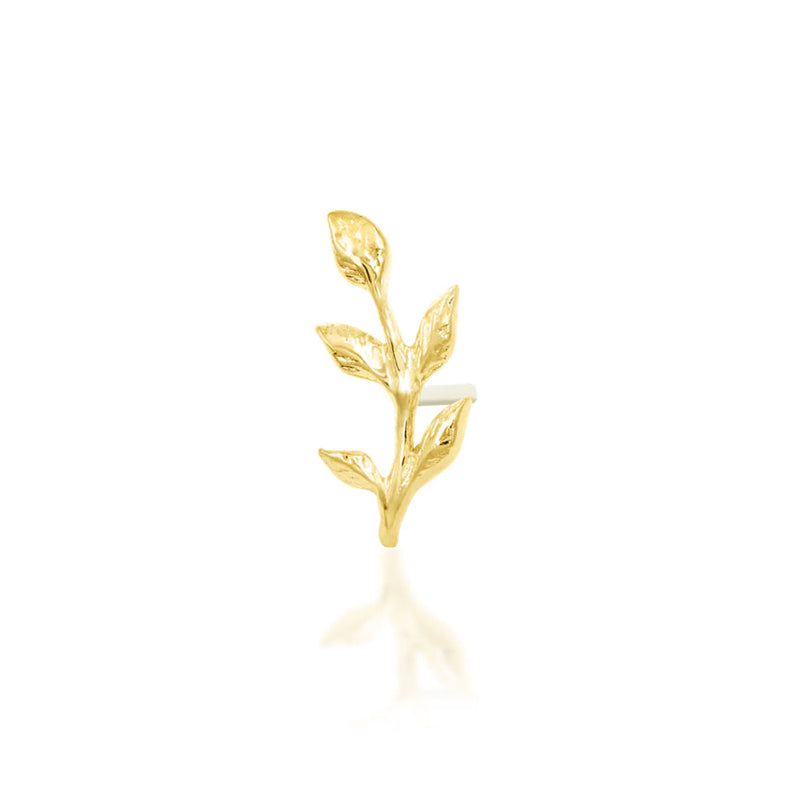 Botanical cartilage jewellery in yellow gold with five sculpted leaves arranged along a slender gold sprig.