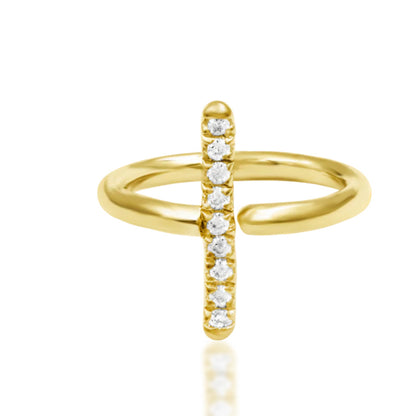 Crystal seam ring in yellow gold, with the slim Junipurr Xaven gemstone bar crossing the polished hoop.