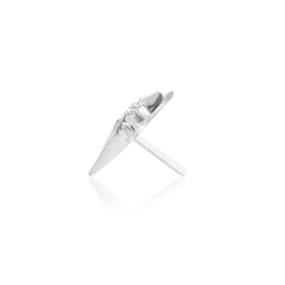 Flat piercing jewellery in 14k white gold, featuring Junipurr 11:11 as a balanced double-star focal piece.