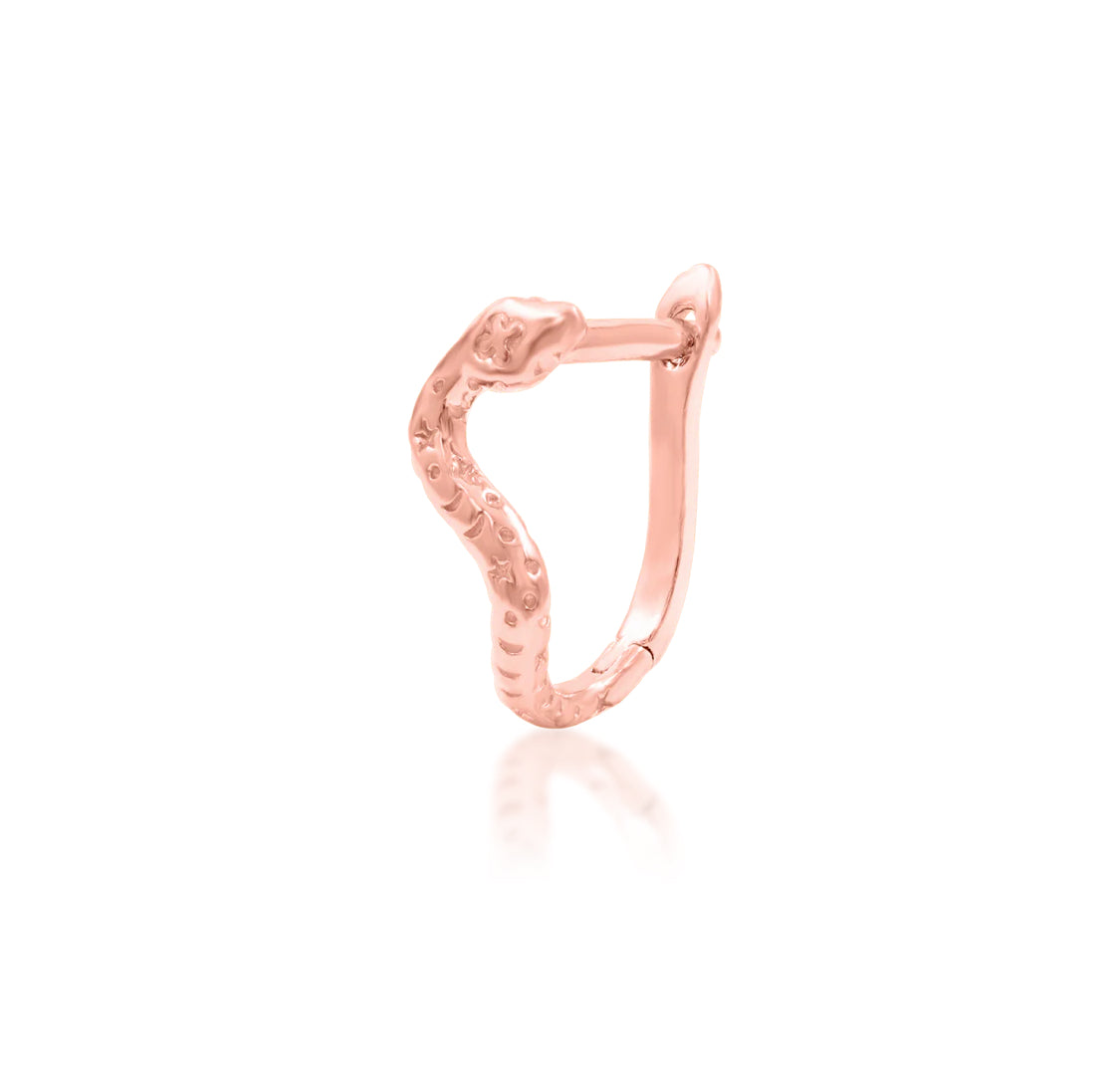 Gold snake jewellery in 14k rose gold, featuring Junipurr Dusa’s detailed serpent body.