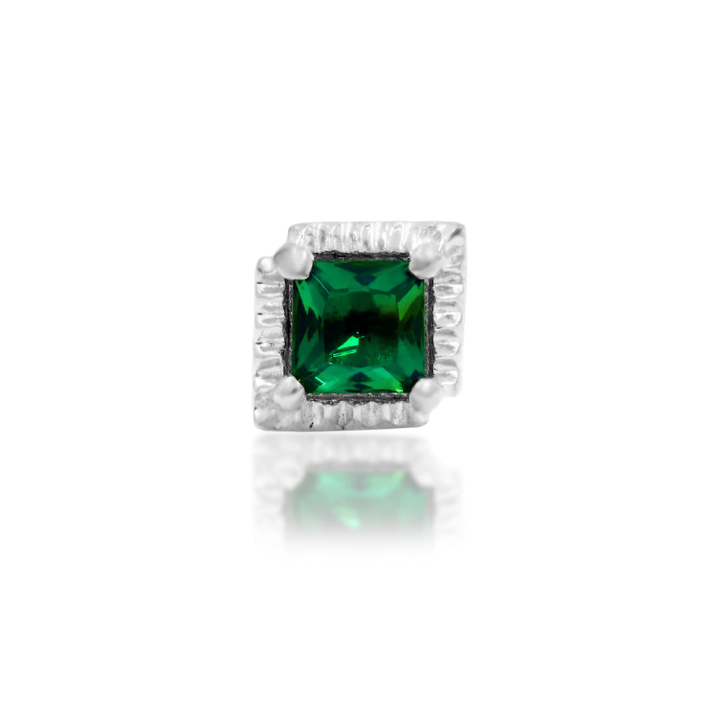 Junipurr Arden white gold Emerald Green CZ Threadless Decorative End, front view.