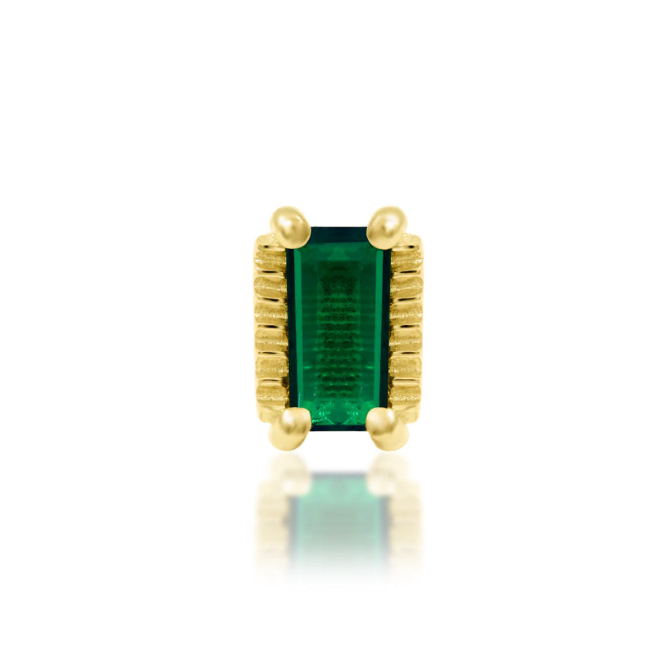 Junipurr Arvi yellow gold Emerald Green CZ Threadless Decorative End, front view.