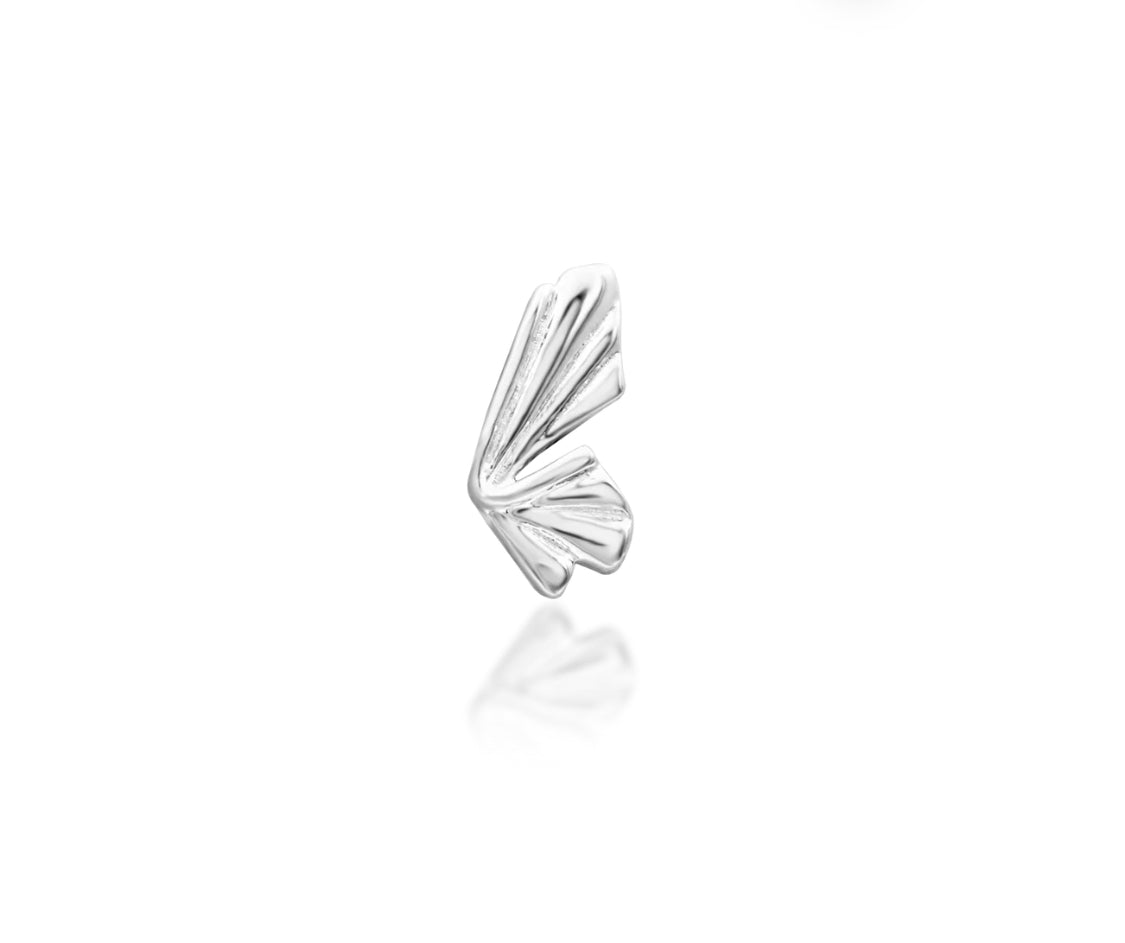 Junipurr Butterflights solid 14k gold butterfly threadless decorative end, product view.