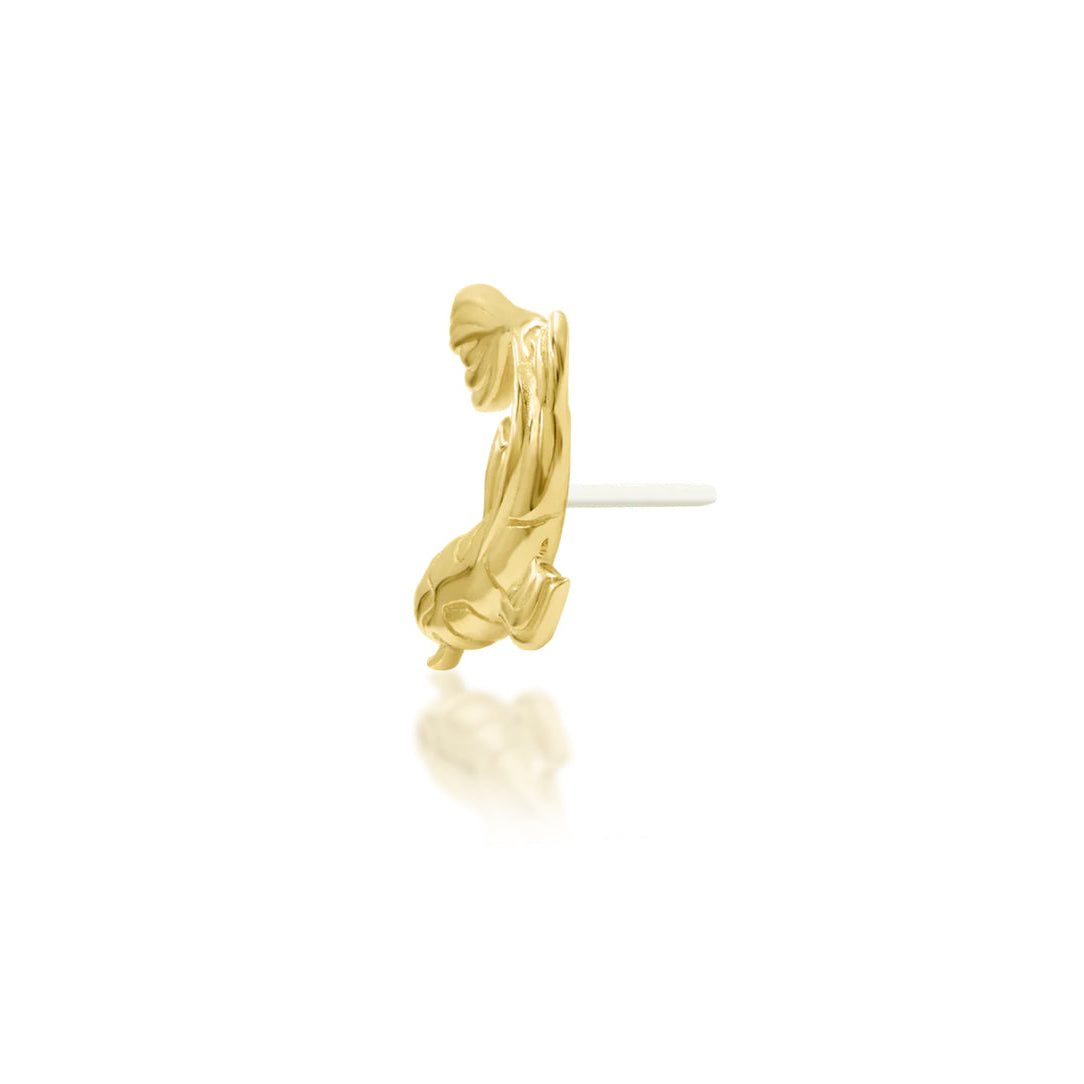 Junipurr Carp-E Diem solid 14k yellow gold koi-fish threadless end, angled view.