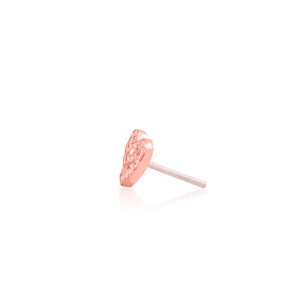 Junipurr Hammered Heart solid 14k rose gold threadless end, side profile showing the low-rise heart form.