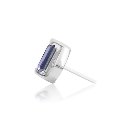 Junipurr Katia solid 14k white gold iolite threadless end, side profile showing the setting and threadless pin.