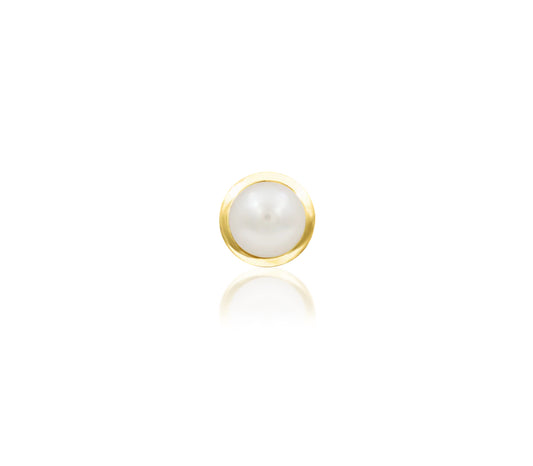 Junipurr Lacey solid 14k yellow gold threadless end with a genuine 3mm freshwater pearl, front view.