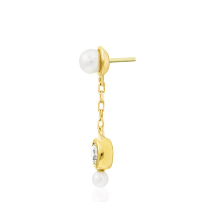 Angled view of Junipurr Lala pearl dangle threadless end in 14k yellow gold.