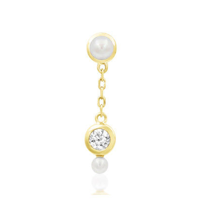 Front view of Junipurr Lala pearl dangle threadless end in 14k yellow gold.