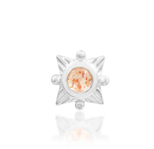 Junipurr Luma solid 14k gold Sunstone threadless decorative end, product view.