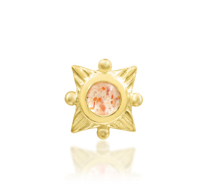 Junipurr Luma compact Sunstone threadless decorative end in solid 14k gold, product view.