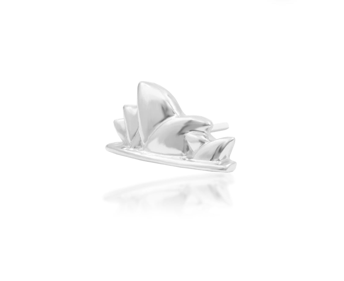 Junipurr Showtime solid 14k white gold threadless end, angled view.