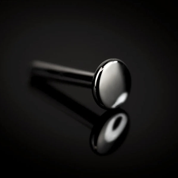 Side profile of a Junipurr titanium flat-back labret post for threadless jewellery