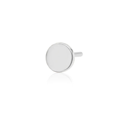     White gold cartilage stud featuring a smooth high-polish disk