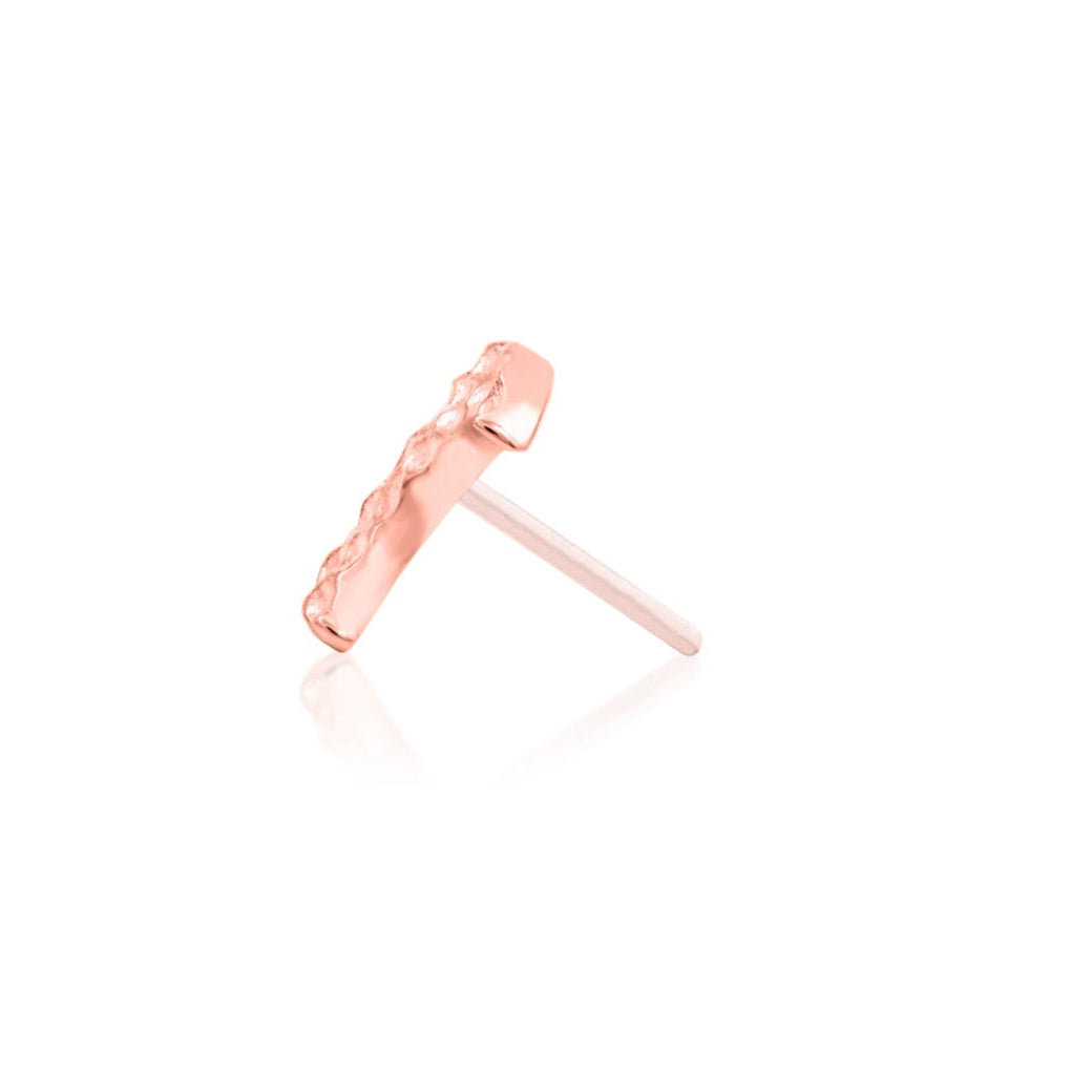 Crescent moon jewellery gift in solid 14k rose gold, featuring Junipurr Hammered Moon’s celestial design.